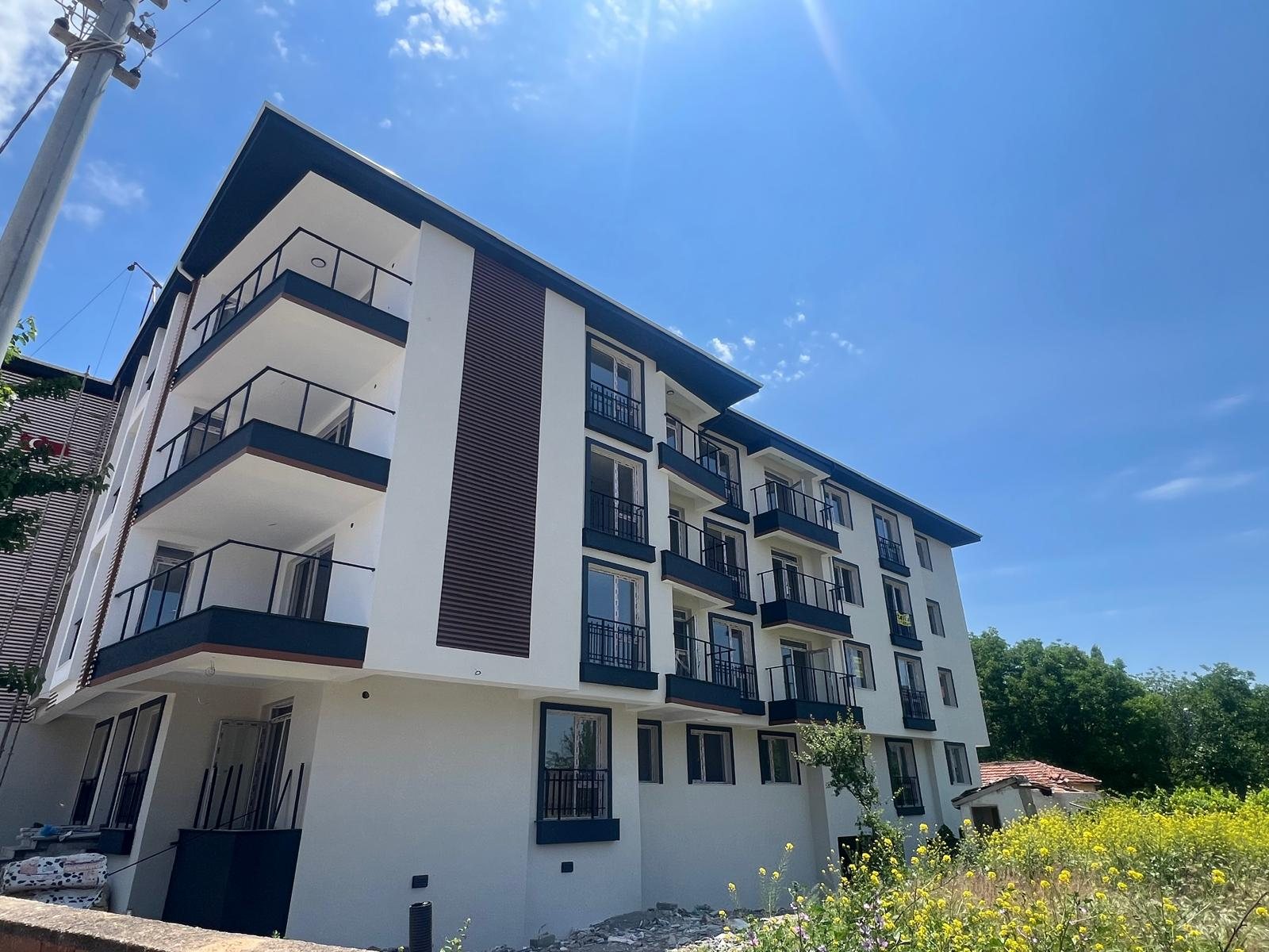 TEKİNOĞLU EMLAKTAN SATILIK 3+1 YÜKSEK ZEMİN DAİRE