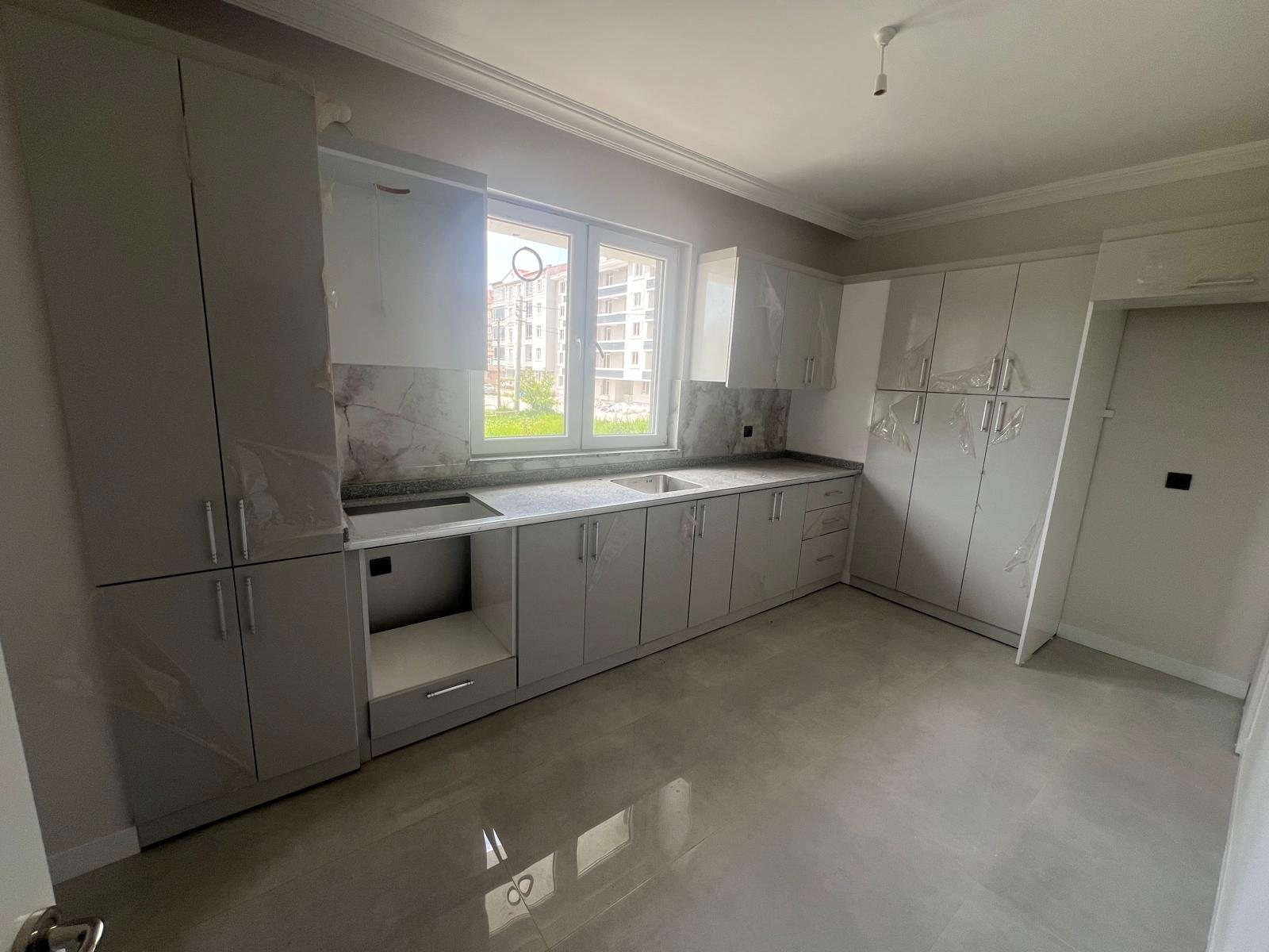 TEKİNOĞLU EMLAKTAN SATILIK 2+1 YÜKSEK ZEMİN KAT DAİRE KAYABAŞINDA