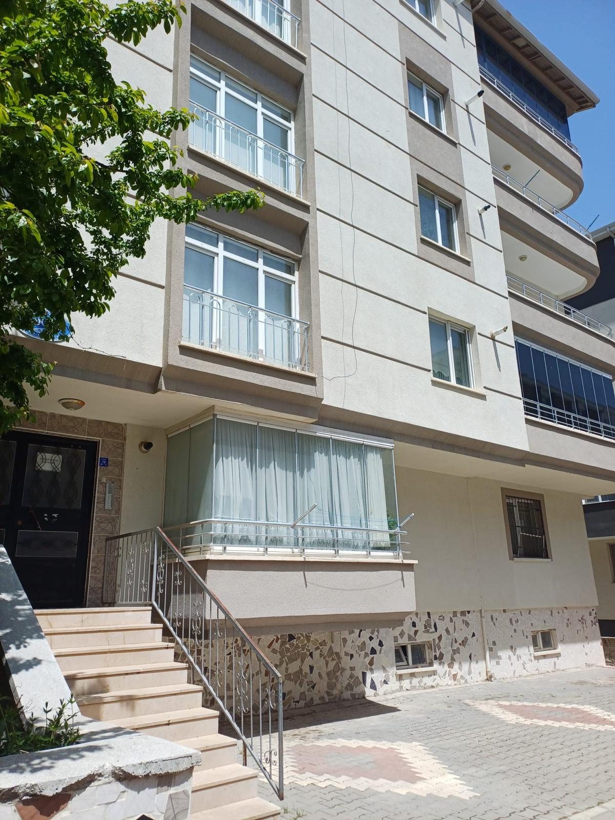 TEKİNOĞLU EMLAKTAN SATILIK 3+1 KAYABAŞI MAH. YÜKSEK ZEMİN FULL YAPILI DAİRE