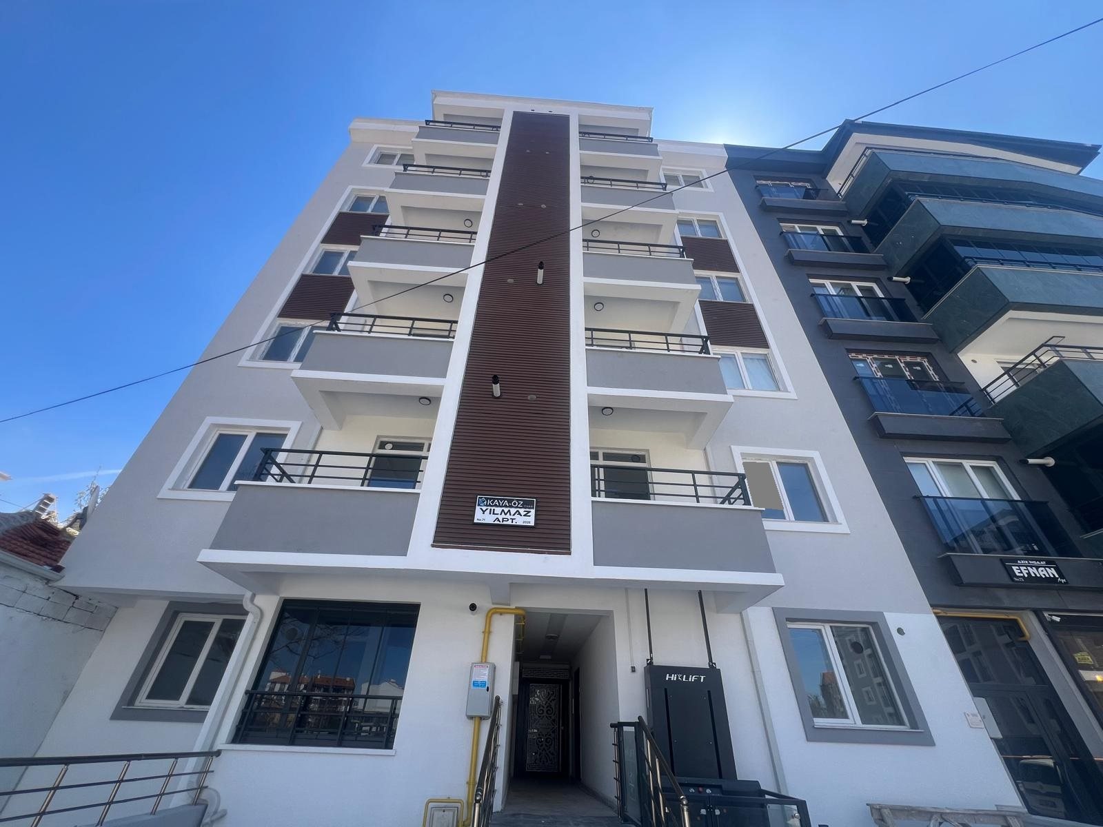 TEKİNOĞLU EMLAKTAN SATILIK KAYABAŞI MAH. 1+1  ARA KAT APART