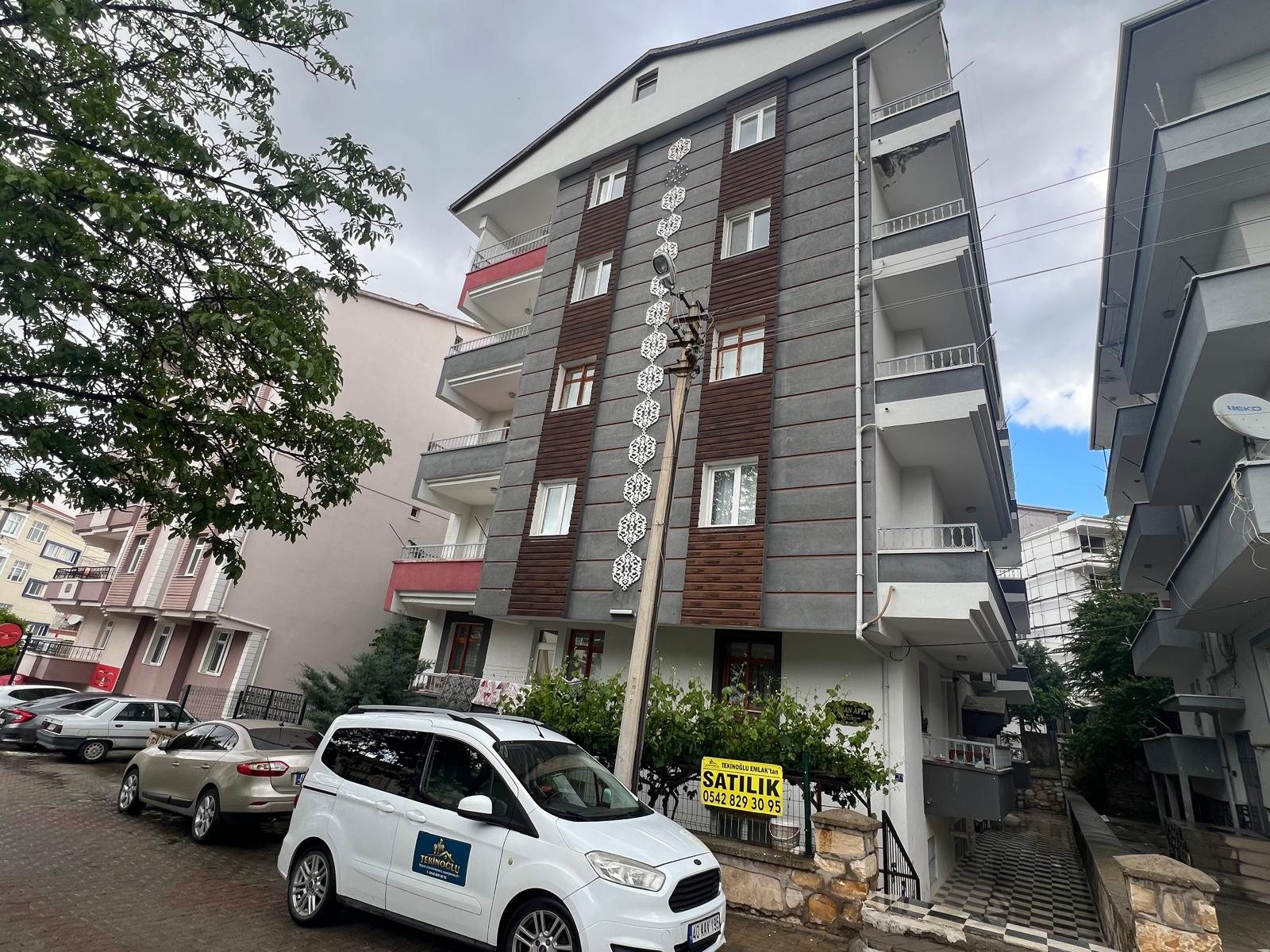 TEKİNOĞLU EMLAKTAN SATILIK 3+1 ZEMİN KAT DAİRE MEDRESE MAH.