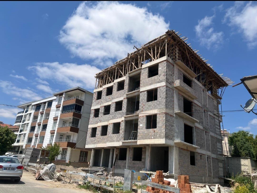 TEKİNOĞLU EMLAKTAN SATILIK 1+1 APART DAİRE