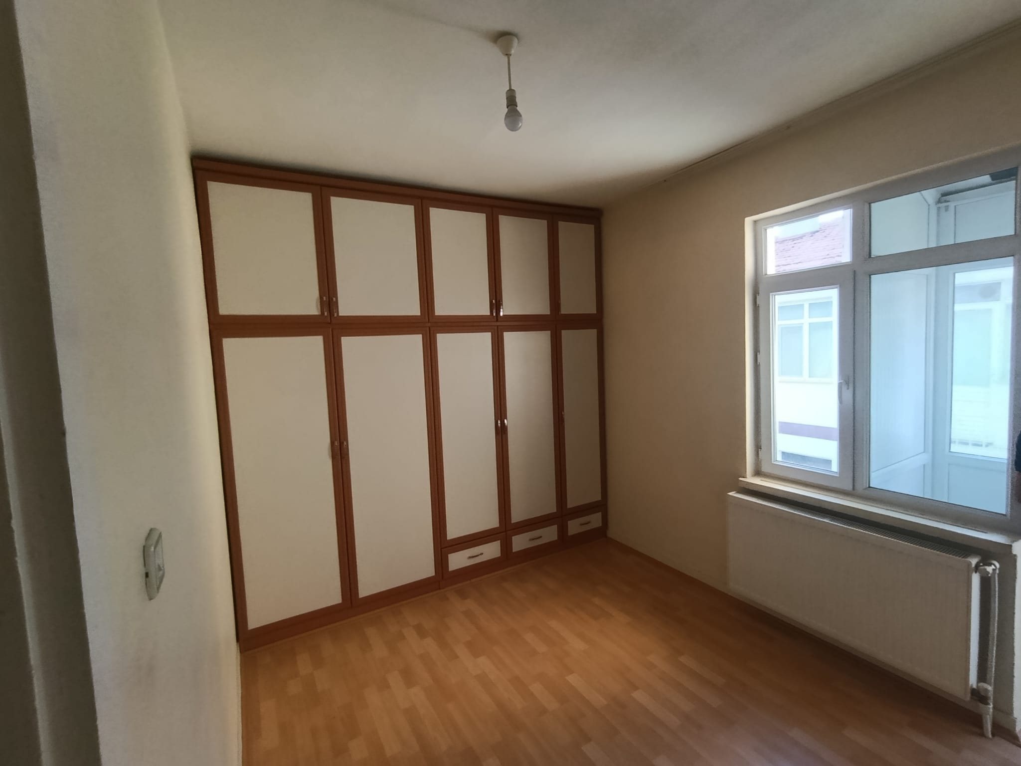 TEKİNOĞLU EMLAKTAN KİRALIK 3+1 DAİRE MEDRESE MAH. SGK CİVARI