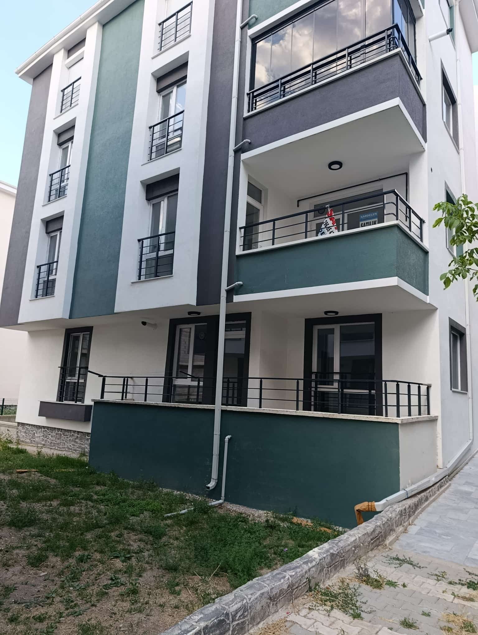 TEKİNOĞLU EMLAKTAN KİRALIK 2+1 YÜKSEK ZEMİN DAİRE YENİCE MAH.