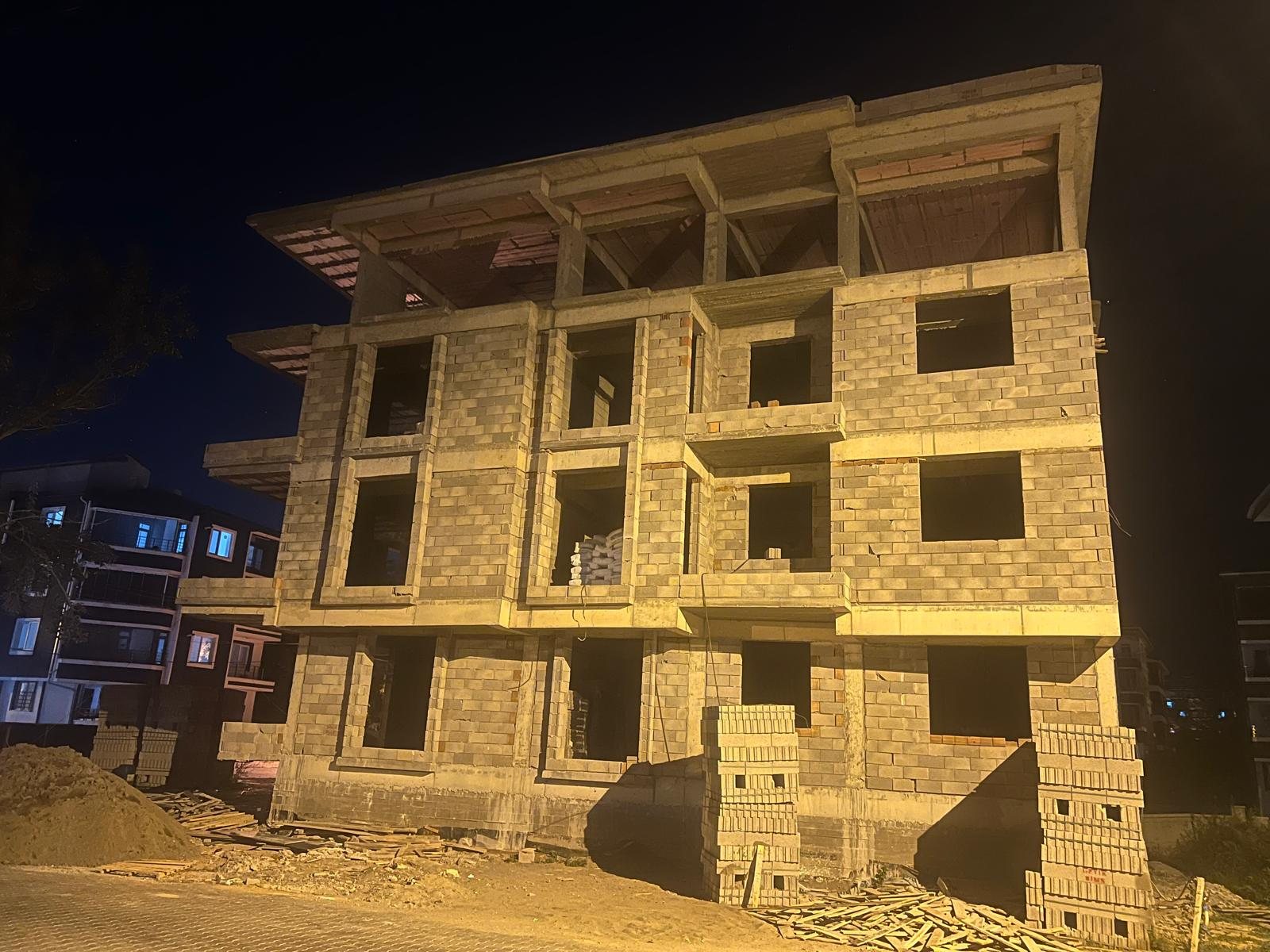 TEKİNOĞLU EMLAKTAN SATILIK 3+1  LÜKS ARA KAT DAİRE NASUHDEDE MAH.