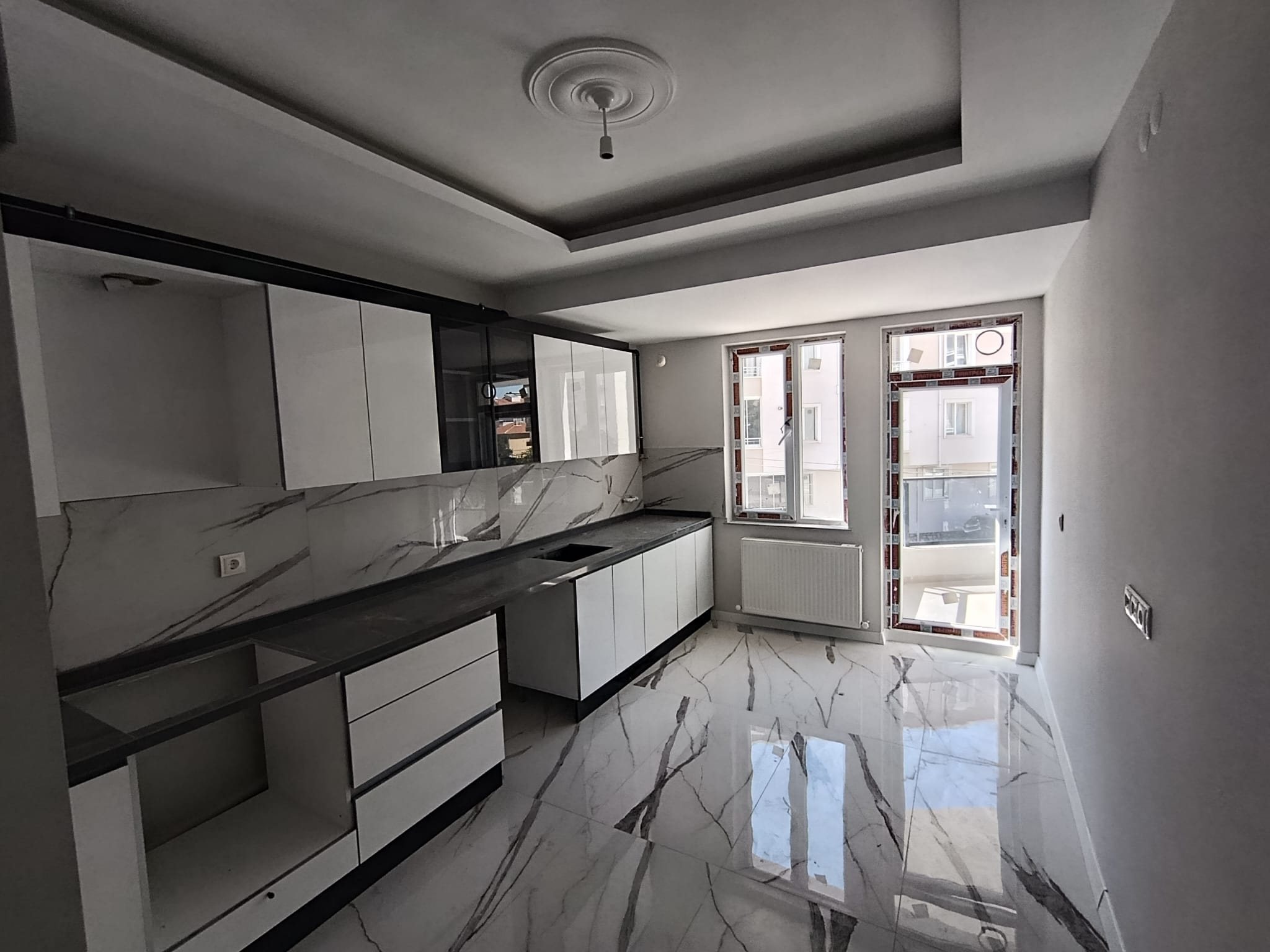TEKİNOĞLU EMLAKTAN SATILIK 3+1 ARA KAT DAİRE KAYABAŞI MAH.