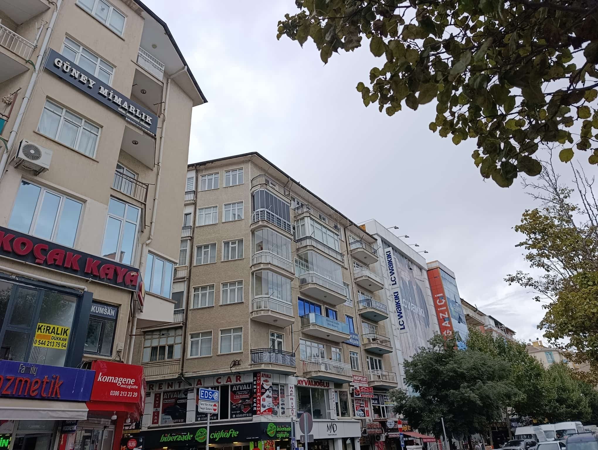 TEKİNOĞLU EMLAKTAN KİRALIK TERME CADDESİ ÜZERİNDE